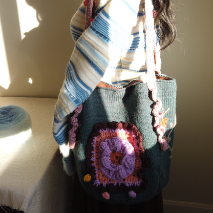 Willow Hand-Knitted Embroidered Bucket Bag - Blue