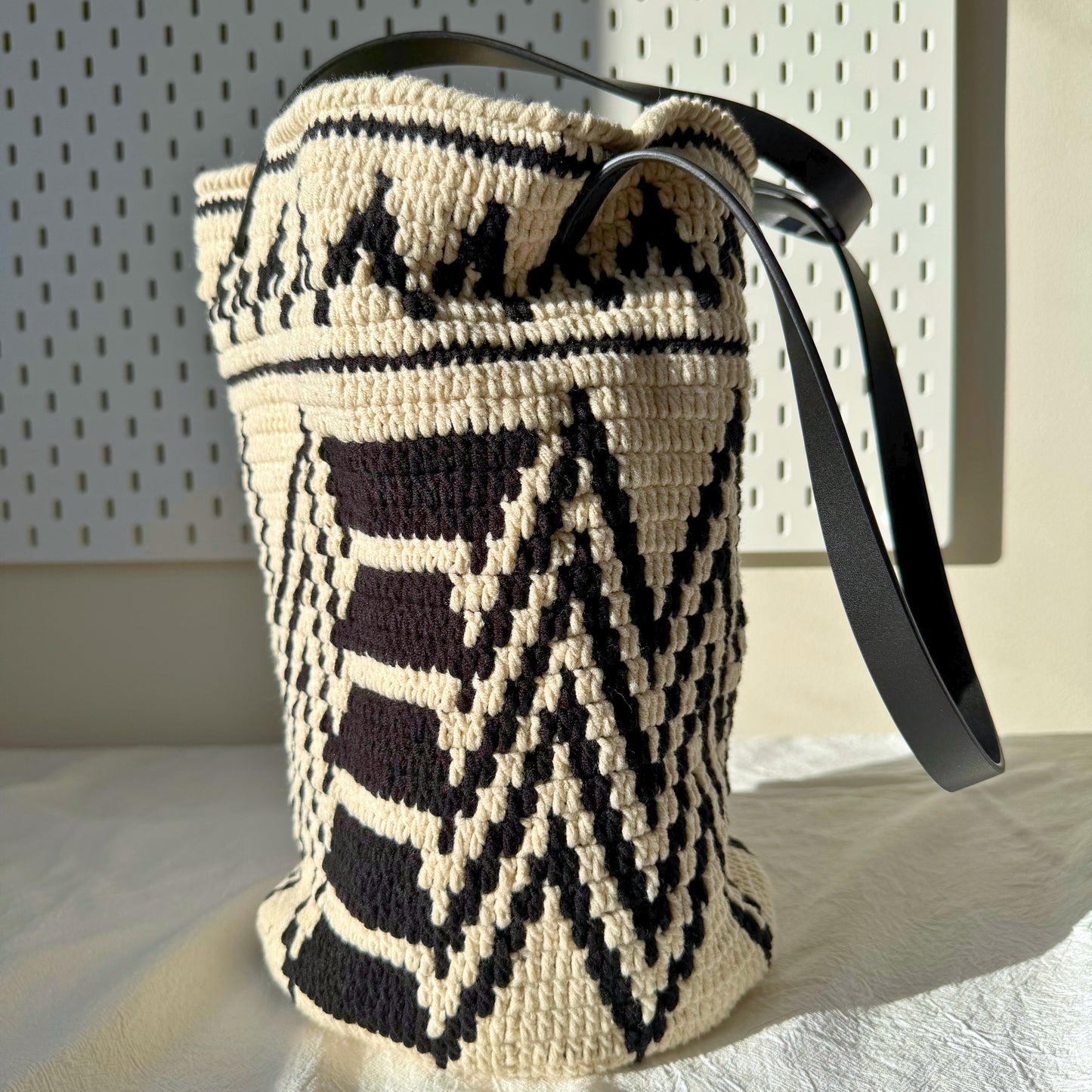 Midnight Echo - The Black & Ivory Geo Tote