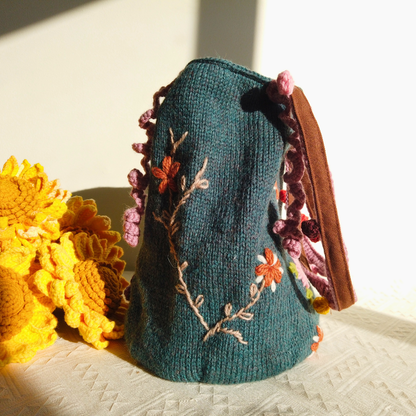 Willow Hand-Knitted Embroidered Bucket Bag - Blue