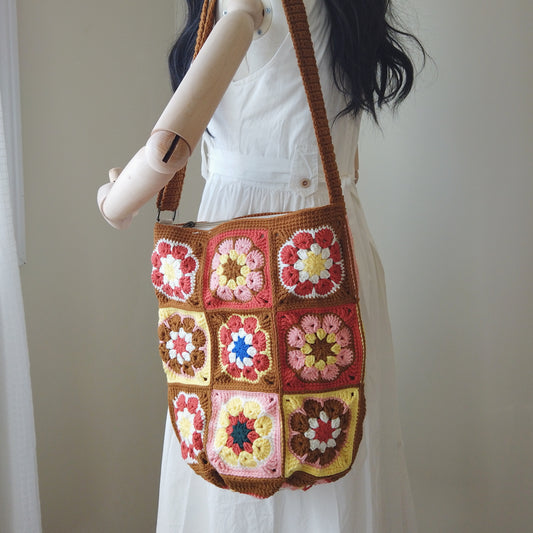 Boho Crochet Shoulder Bag – 18 Patchwork Flowers